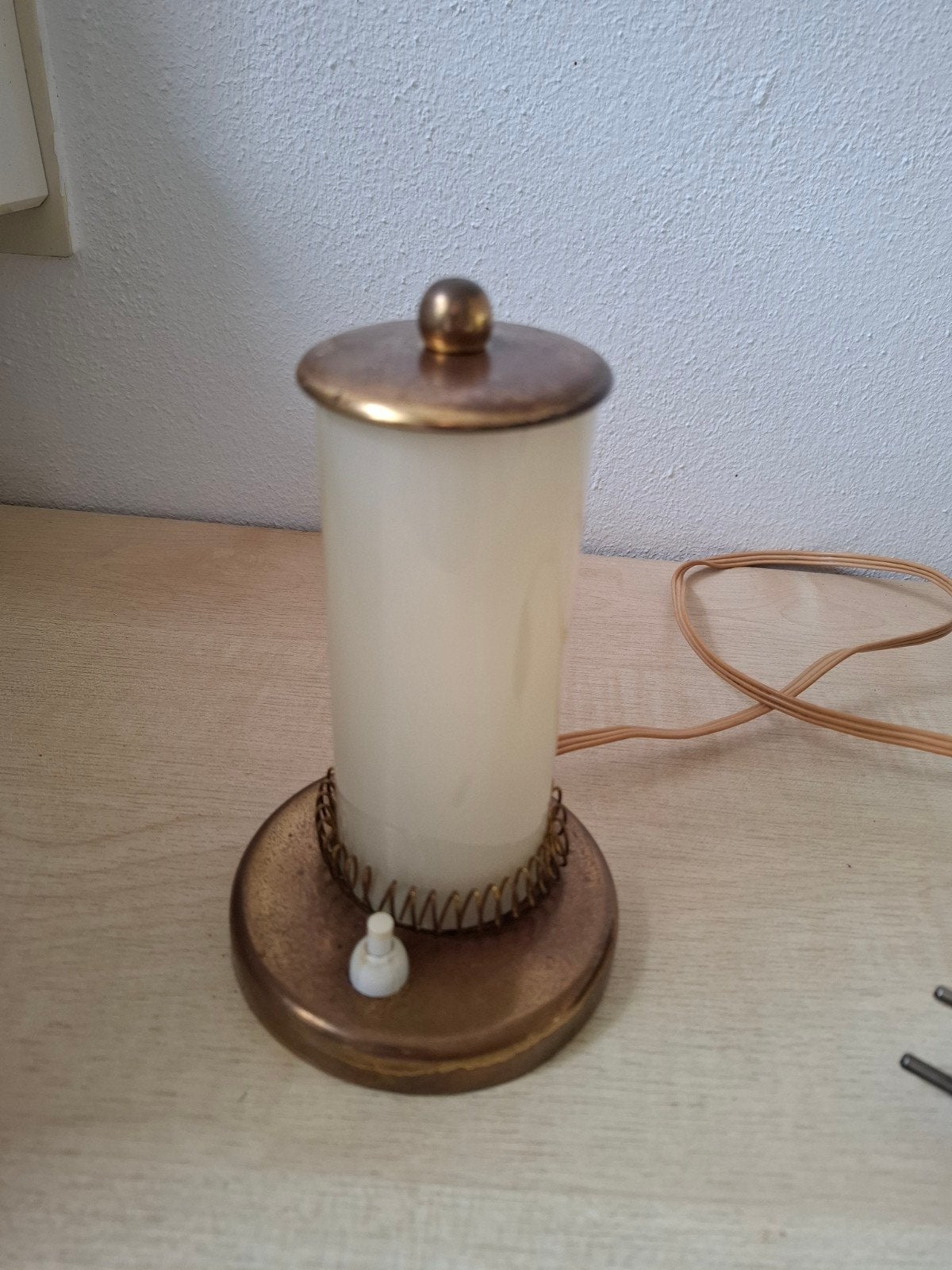 Origineel Jaren 50  Tafellampje | Opaline & Messing, Antiek en Kunst, Ophalen of Verzenden