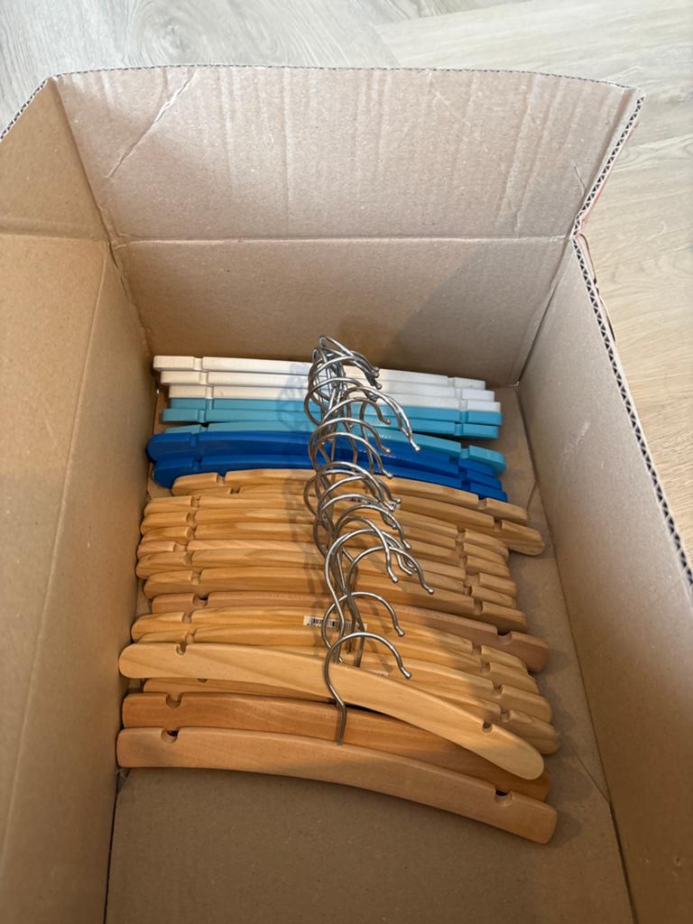 Babykleerhangers 25 stuks, Ophalen of Verzenden, Gebruikt