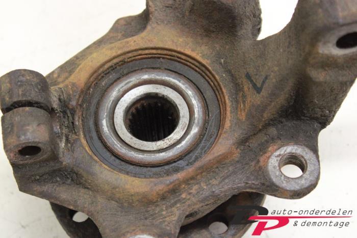Fusee links-voor van een Renault Clio, Auto-onderdelen, Gebruikt, -, Renault, -