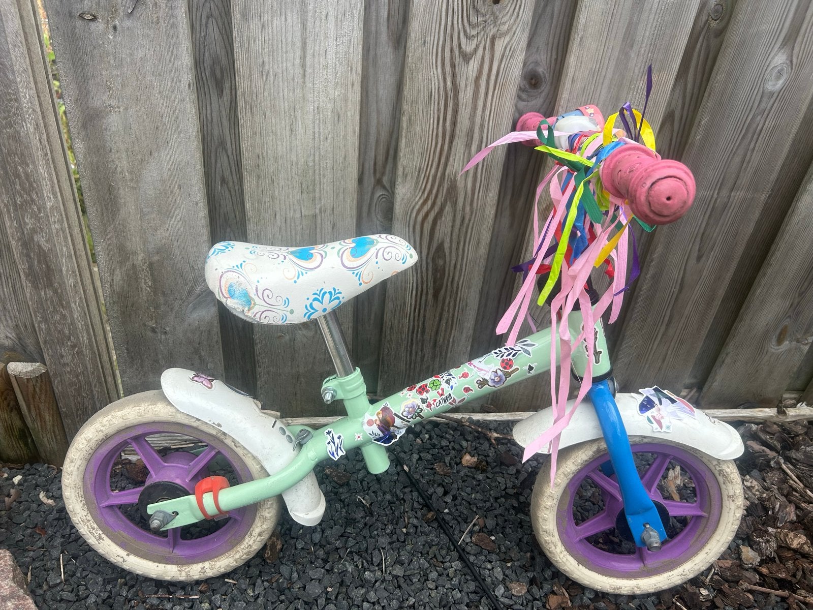 Leuke kinderfiets met vrolijke versieringen, Ophalen, Gebruikt