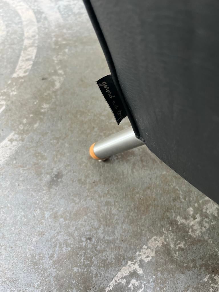 Zwarte leren fauteuil -Gerard van den Berg cheo, Gebruikt, Zwart, Leer, Ophalen of Verzenden
