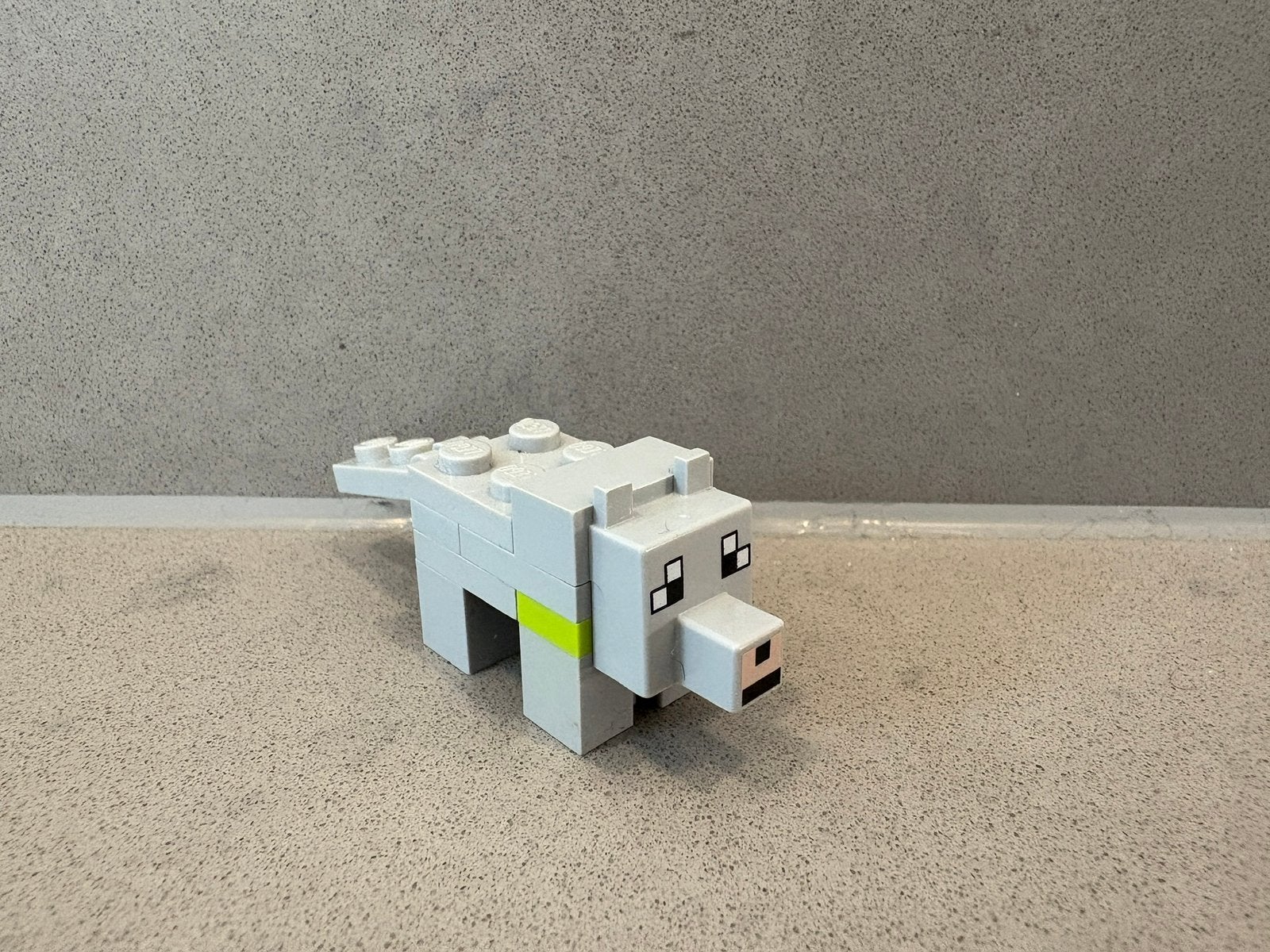 Lego minifigure minewolf07 minecraft wolf, Kinderen en Baby's, Minecraft, Lego, Ophalen of Verzenden, Zo goed als nieuw