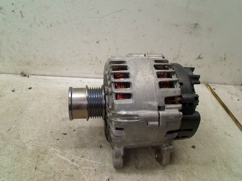 Dynamo Volkswagen Golf VII (AUA) 2016 04C903023K, Gebruikt, Volkswagen, Valeo, Info@valeo.fr