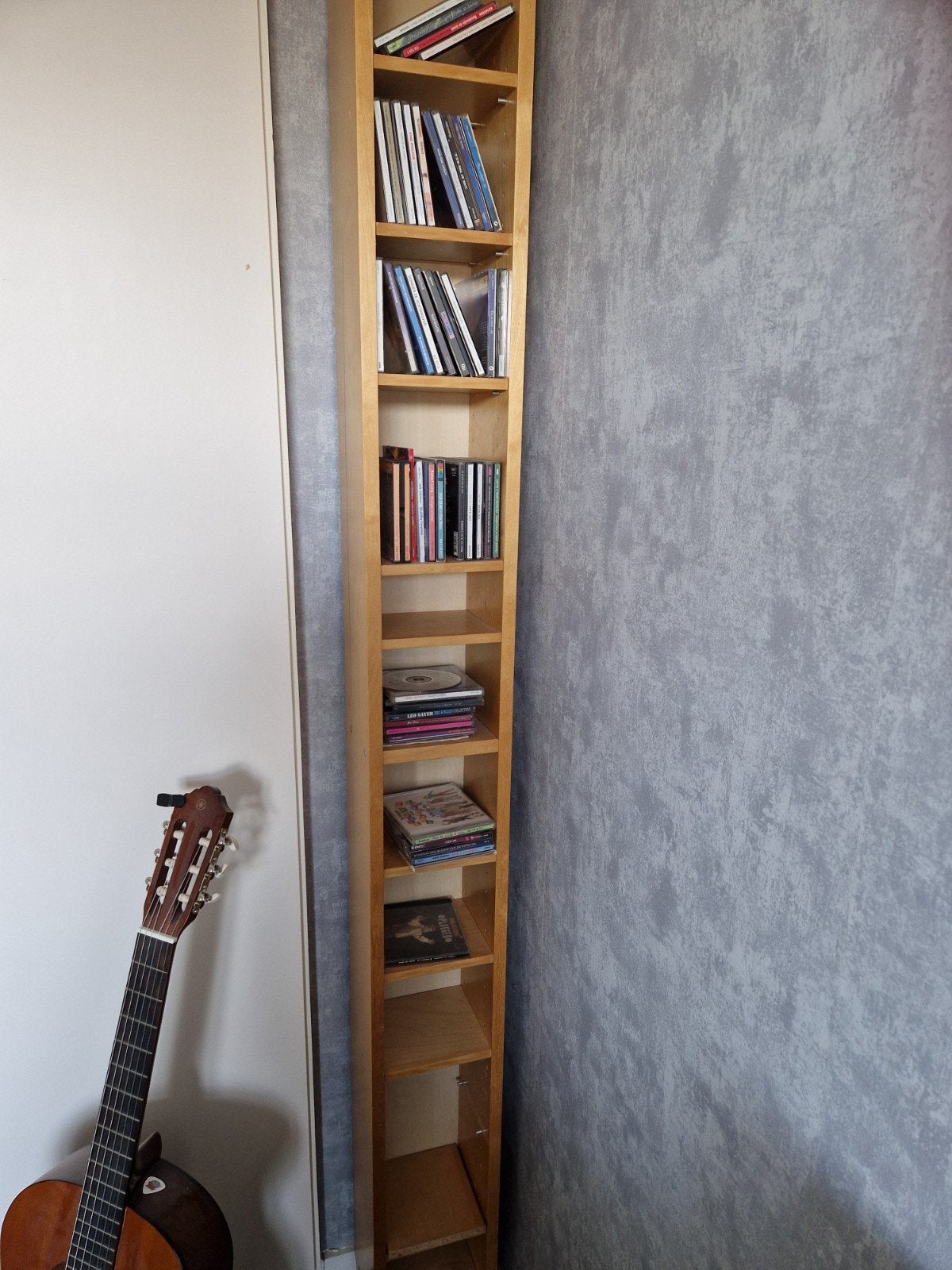 Billy cd kast van ikea, Huis en Inrichting, Ophalen, Hout, Cd's of Dvd's