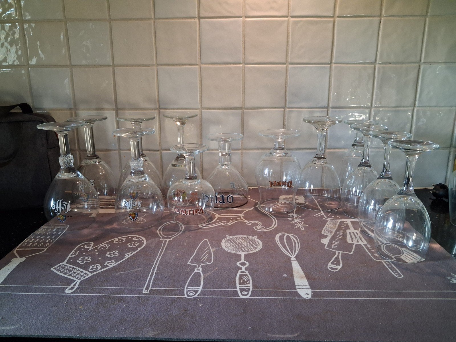 Diverse bierglazen - Duvel, Leffe, Val-Dieu en meer, Huis en Inrichting, Overige typen, Ophalen of Verzenden, Gebruikt, Glas