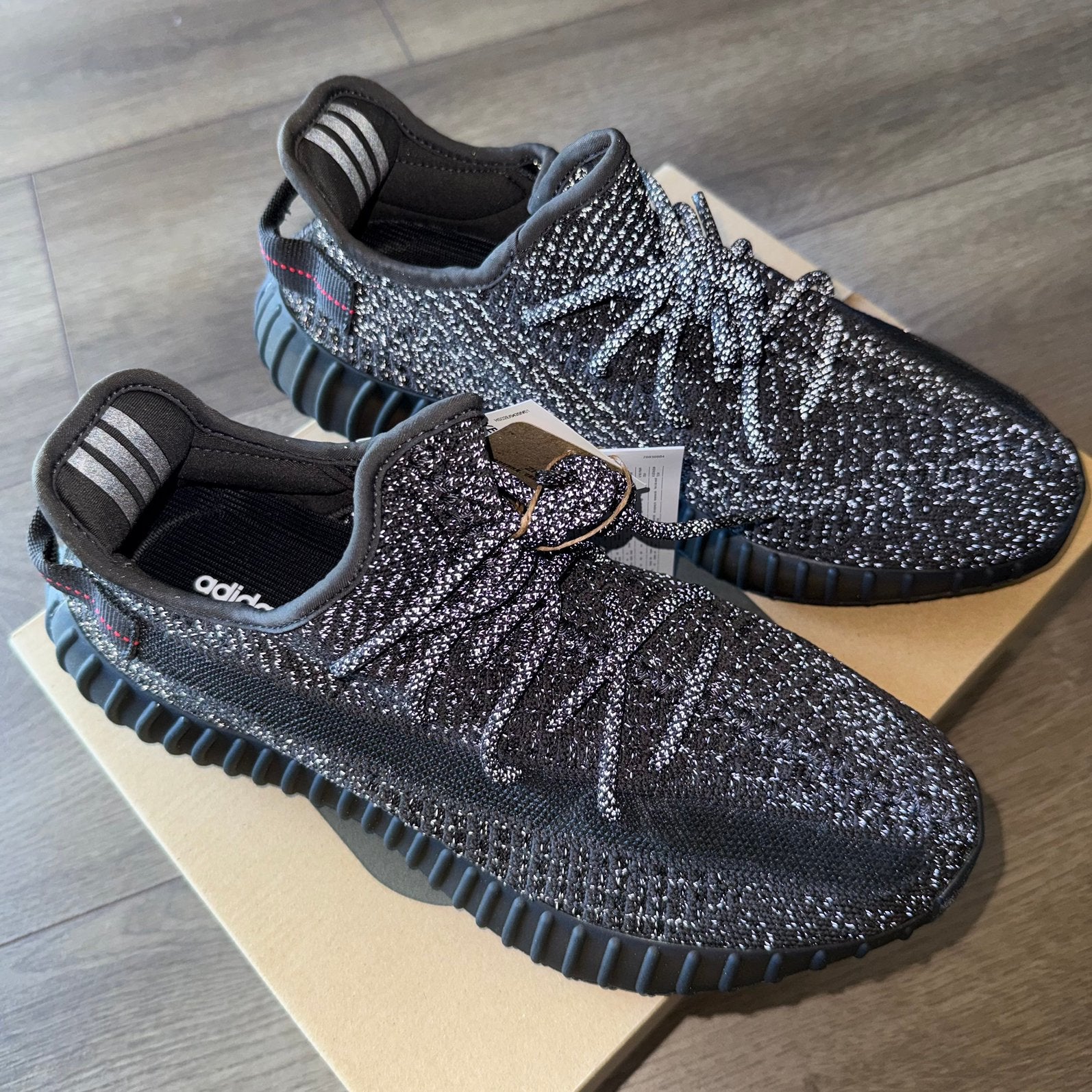 Adidas yeezy boost 350 V2 static black reflective maat 44, Zwart, Nieuw, Ophalen of Verzenden, Sneakers of Gympen