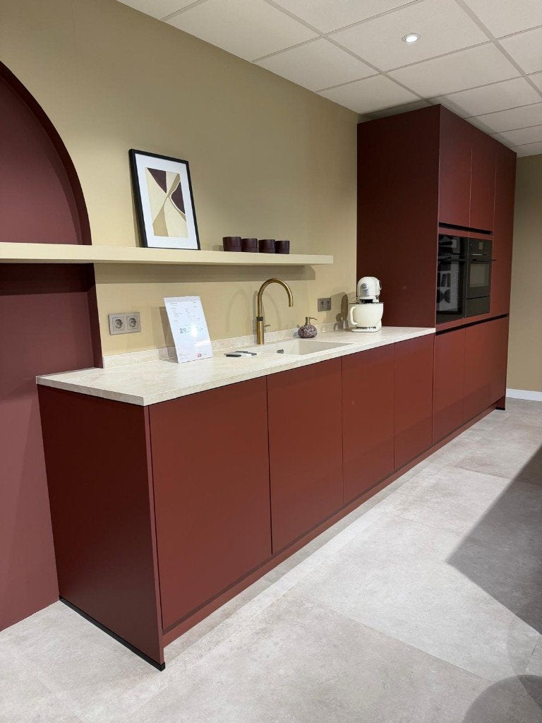 SHOWROOMKEUKEN | Hoge kasten met spoelwand en kookeiland, Ophalen, Overige materialen, Overige typen, Zo goed als nieuw