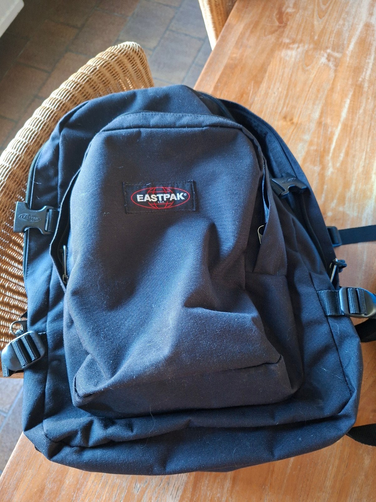 Eastpak provider 15 inch 33 liter, Ophalen, Gebruikt, Eastpak, 30 tot 45 cm