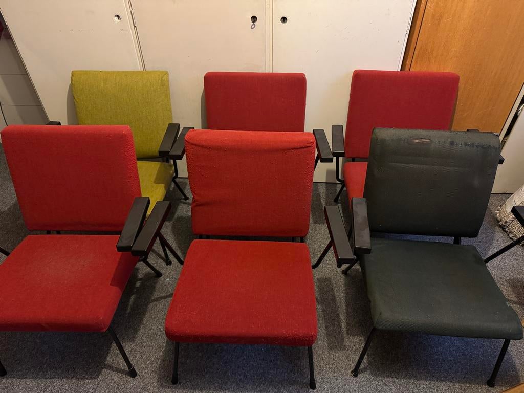 Rietveld, Gispen 1401. 6 stoeltjes - rood, groen, Huis en Inrichting, Ophalen, Gebruikt, Overige kleuren, Stof