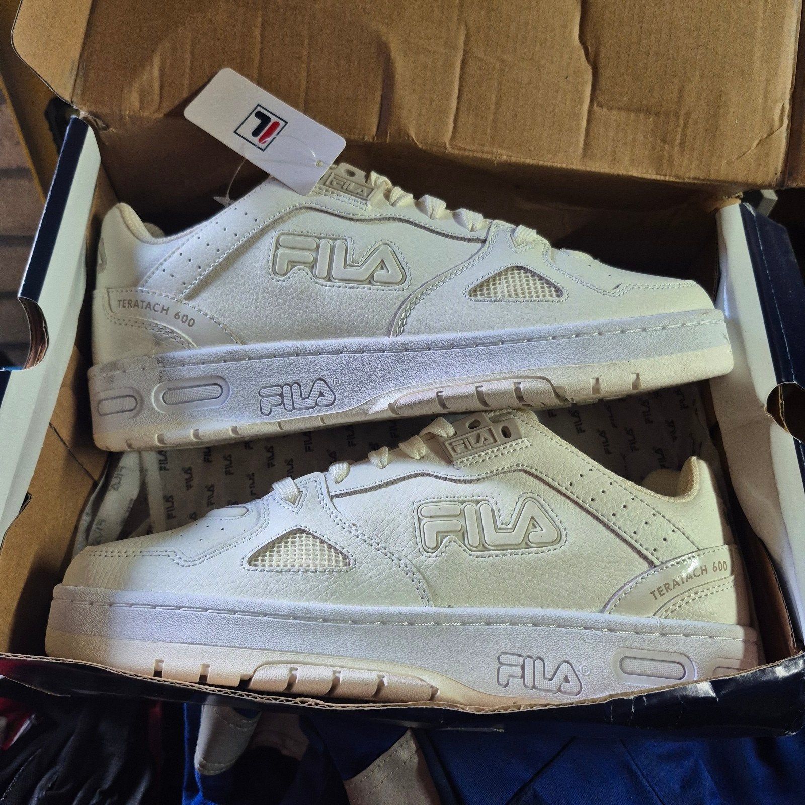 Fila Sportschoenen - Teratach 600 - Nieuw in doos, Kleding | Dames, Ophalen, Beige, Nieuw, Sneakers of Gympen