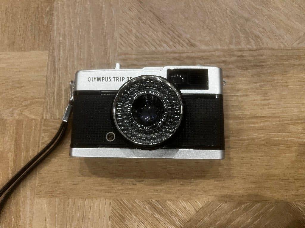 Olympus Trip 35 35mm Filmcamera Zilver met flitsers en meer!, Audio, Tv en Foto, Ophalen of Verzenden, Gebruikt, Compact, Olympus