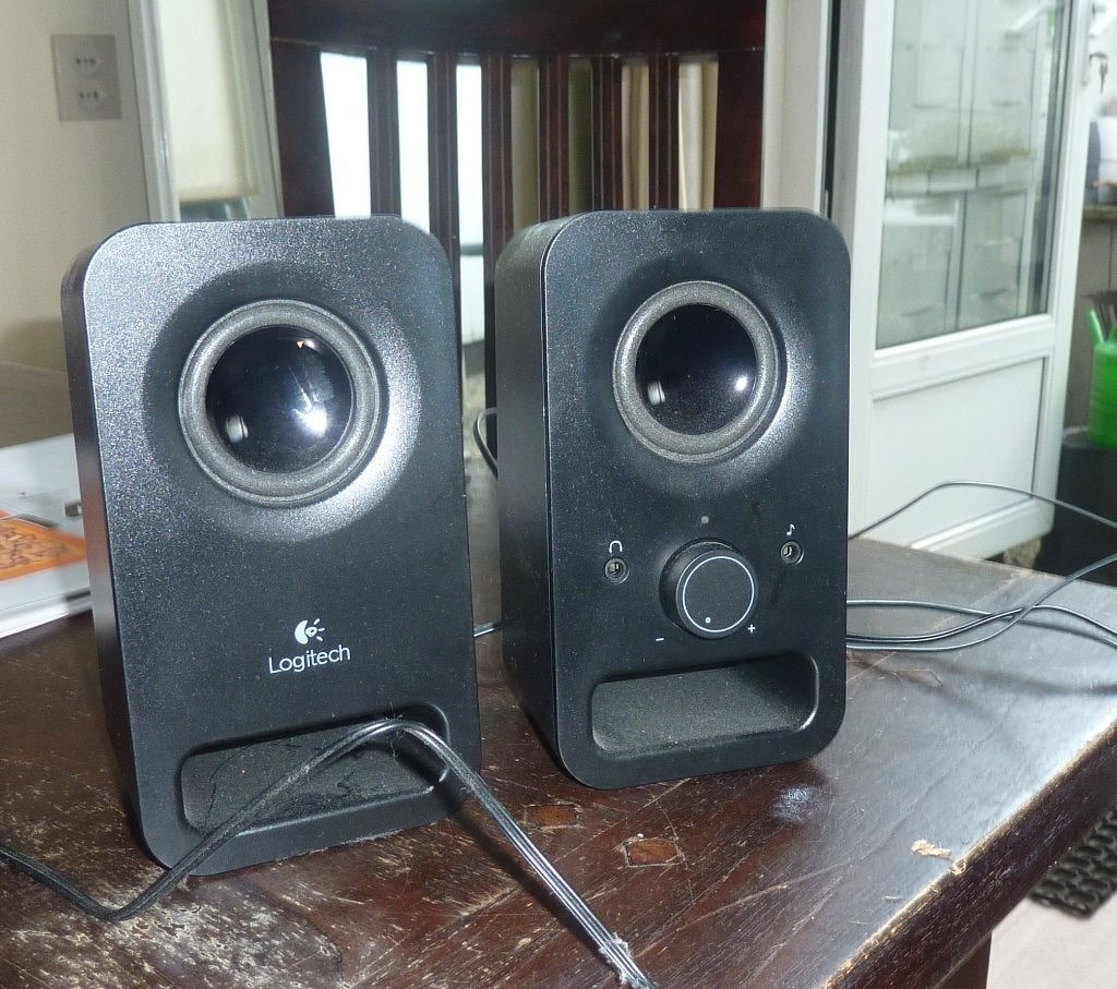 comuter boxjes, Computers en Software, Pc speakers, Ophalen, Zo goed als nieuw, Logitech