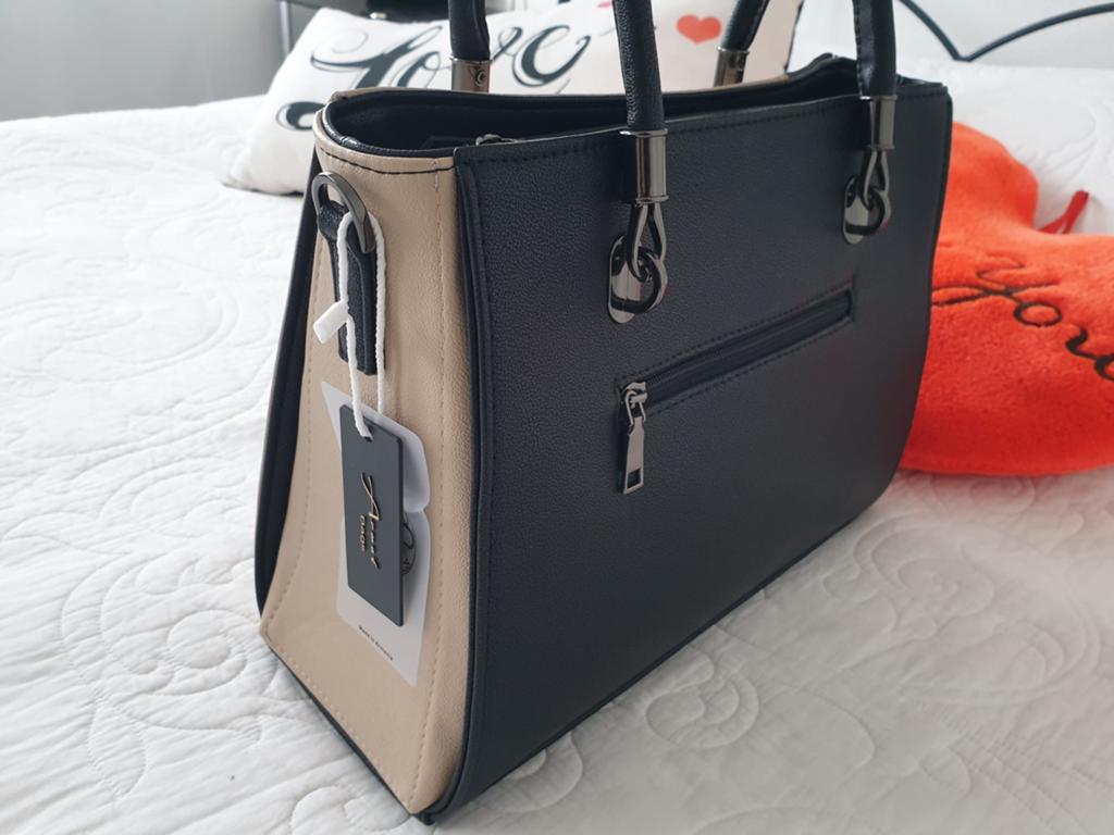Armat Handtas Zwart/Beige met Schouderband, Sieraden, Tassen en Uiterlijk, Tassen | Damestassen, Ophalen, Nieuw, Zwart, Handtas