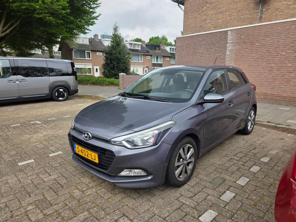 Hyundai i20 1.0 T-gdi 5-DRS 2017 Grijs, Voorwielaandrijving, 450 kg, 40 €/maand, Parkeersensor