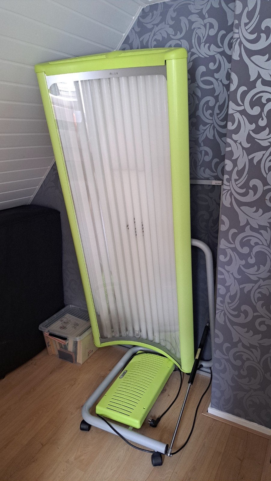 zonnehemel van Alisun, Witgoed en Apparatuur, Zonnebanken en Gezichtsbruiners, Ophalen, Gebruikt, Zonnebank enkelzijdig, 10 tot 15 lampen