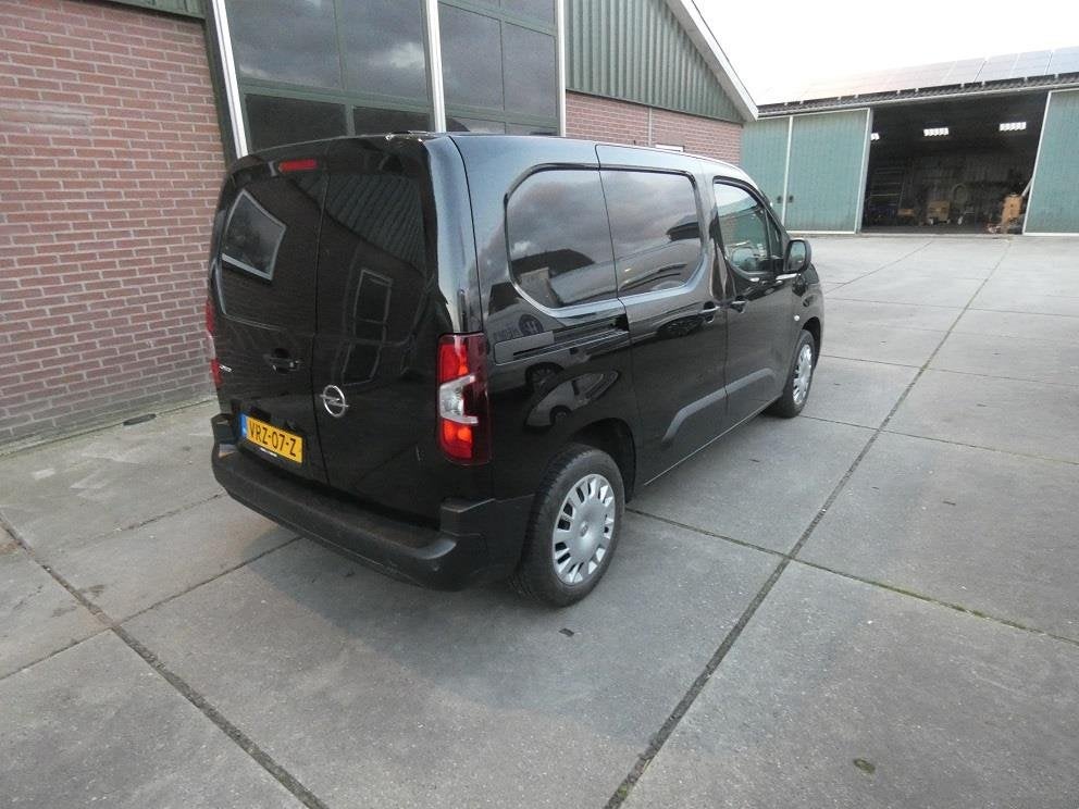 Opel COMBO 1.5D L1H1 Edition *130pk* navi/camera* autom*, Auto's, Stof, Gebruikt, 4 cilinders, Zwart