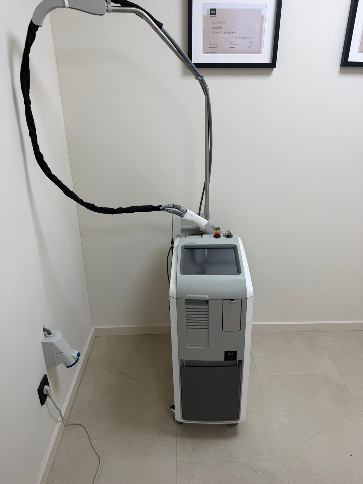 Cutera Excel HR, Verzenden