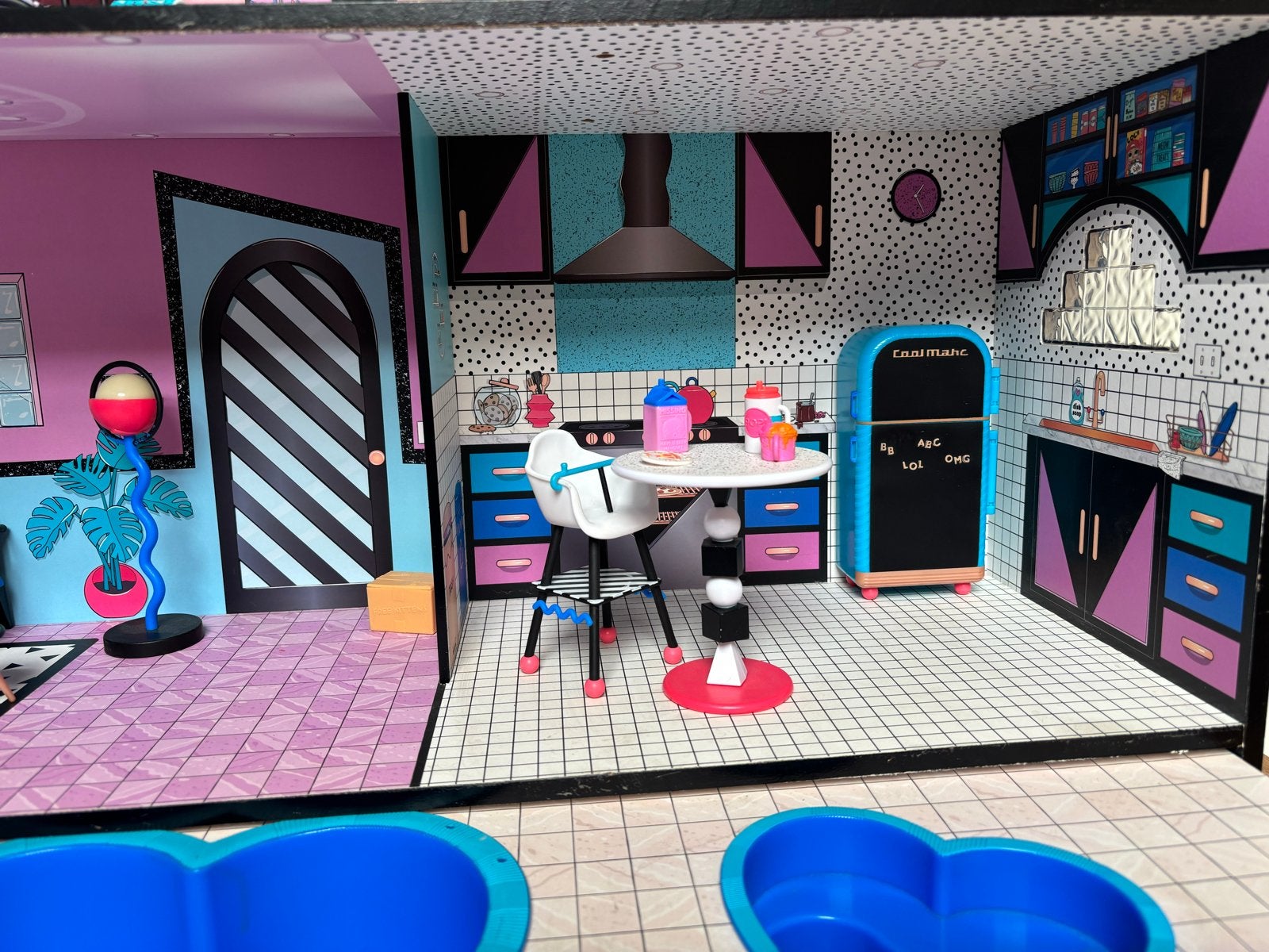 L.O.L. Surprise! OMG Huis met Meubels en Poppen, Kinderen en Baby's, Ophalen, Zo goed als nieuw, Poppenhuis