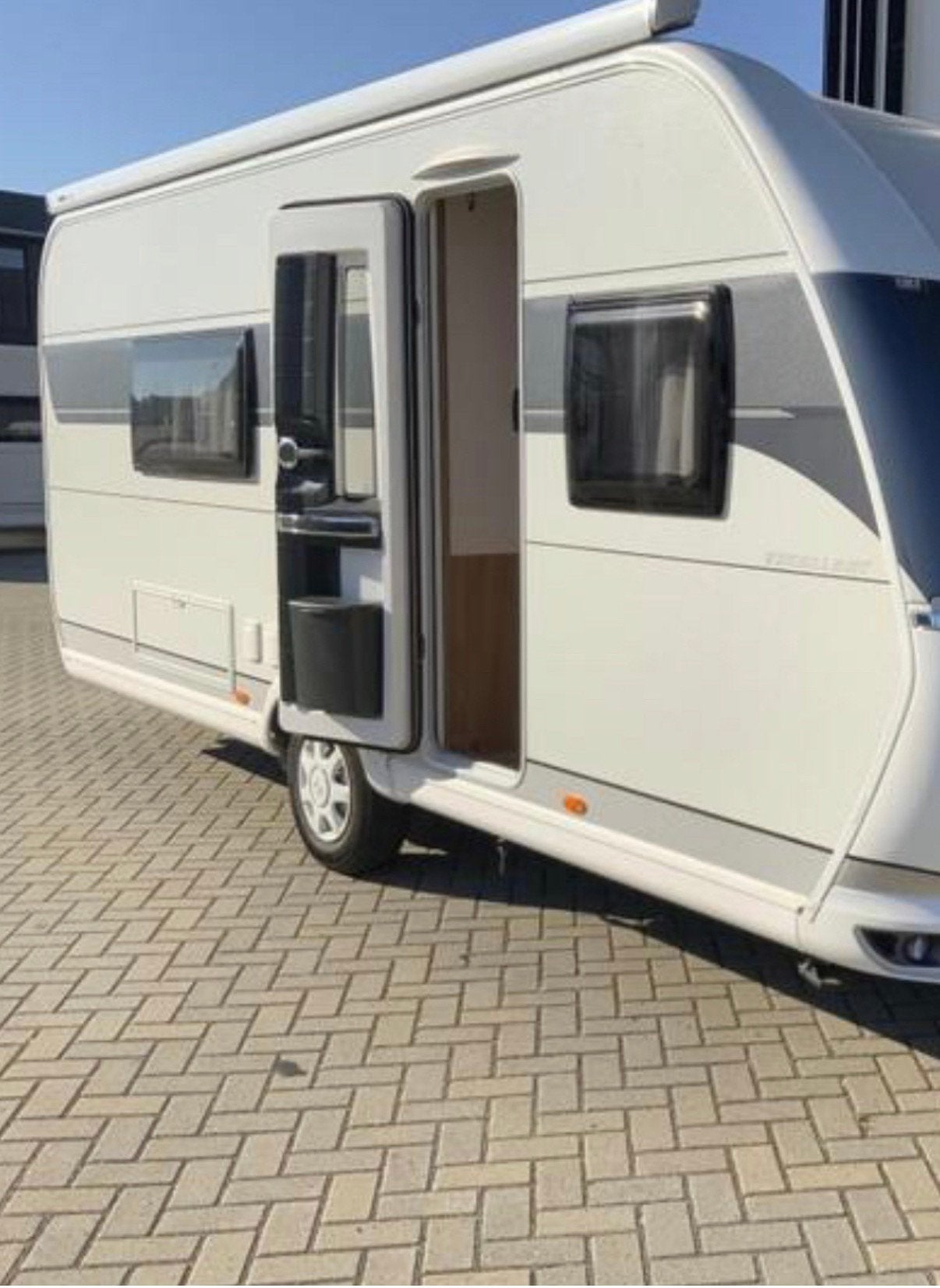 Hobby Excellent 540 WLU 2020 model met Douche en Luifel!!, Rondzit, Hobby, Particulier, 6 tot 7 meter
