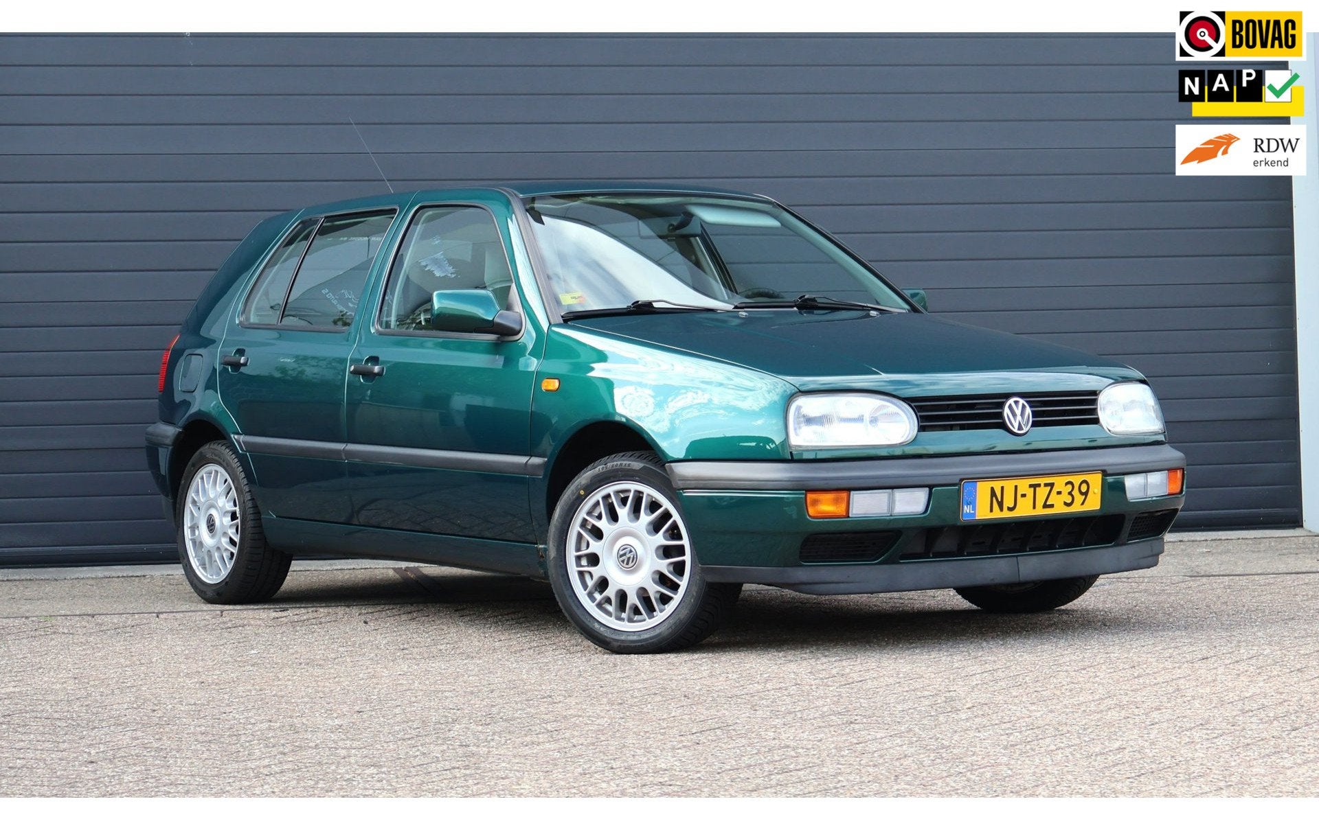 Volkswagen Golf 1.6 Milestone Nwe Apk/2e Eigenaar/Rijdt goed, Metallic lak, Stof, Zwart, 4 cilinders