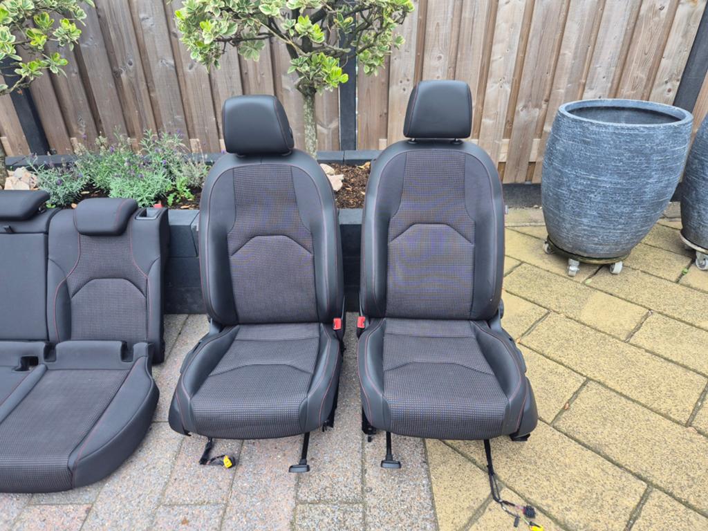 Seat Leon 5F interieur, stoelverwarming, voor en achter, Ophalen, Nieuw, Seat