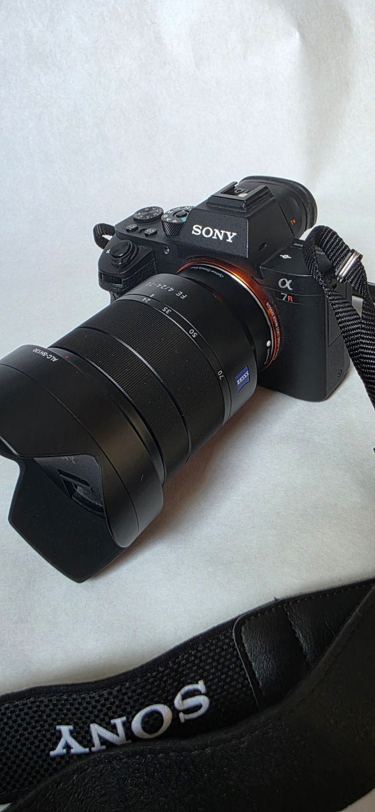 Sony Alpha a7R II met Zeiss lens  inruil sony rx10 3 mogelij, Audio, Tv en Foto, Fotocamera's Digitaal, Spiegelreflex, 42 Megapixel