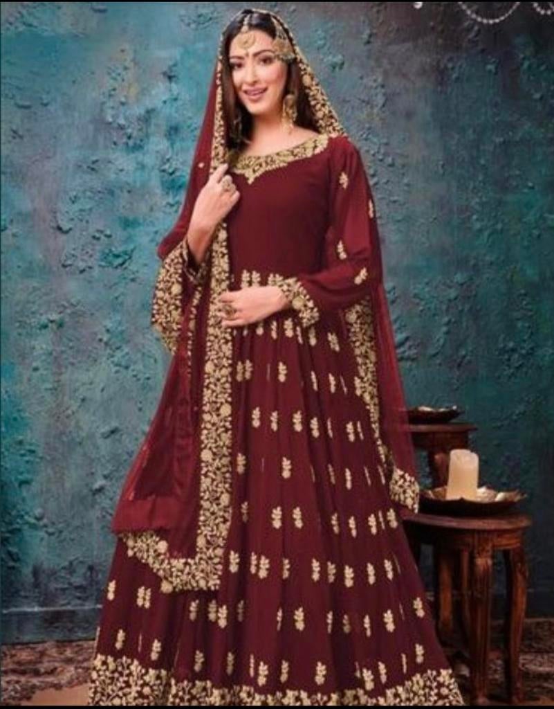 Elegante Indiase Anarkali Jurk - Bordeauxrood met Goud, Maat 38/40 (M), Galajurk, Nieuw, Ophalen of Verzenden