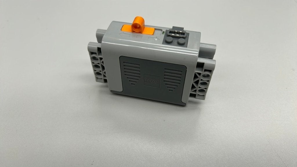 SB2869 Lego batterij houder 8881 schoon/ getest, Ophalen of Verzenden, Zo goed als nieuw