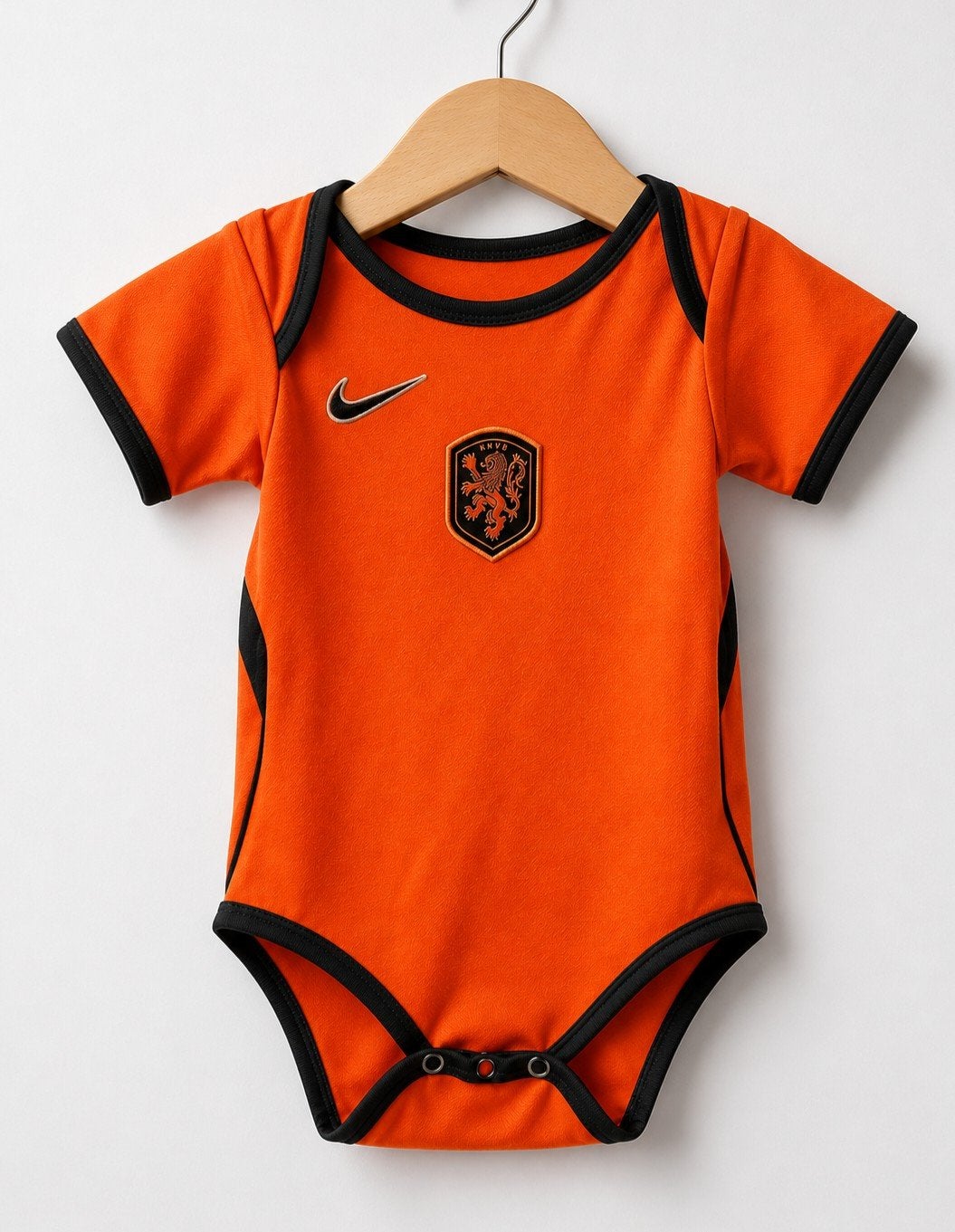 Gloednieuw Nike Nederland voetbalshirt baby romper maat 80, Kinderen en Baby's, Ophalen of Verzenden, Nieuw, Nike, Jongetje of Meisje