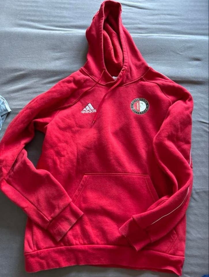 Feyenoord kledingpakket - Hoodie, polo's en shirts maat M, Maat 48/50 (M), Ophalen of Verzenden, Voetbal, Gedragen