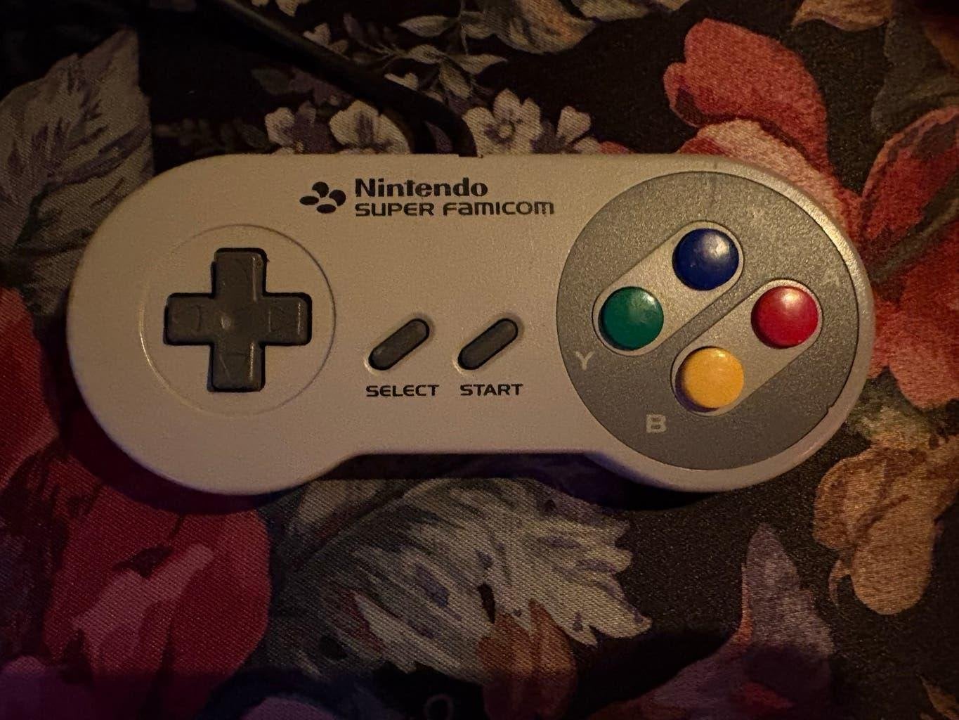 Nintendo Super Famicom Controller - Origineel SFC, Ophalen of Verzenden, Gebruikt, Met 1 controller