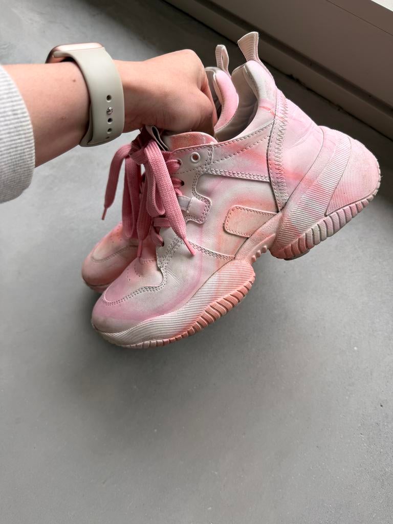 Hogan sneakers 37, Kleding | Dames, Schoenen, Ophalen of Verzenden, Roze, Sneakers of Gympen, Zo goed als nieuw