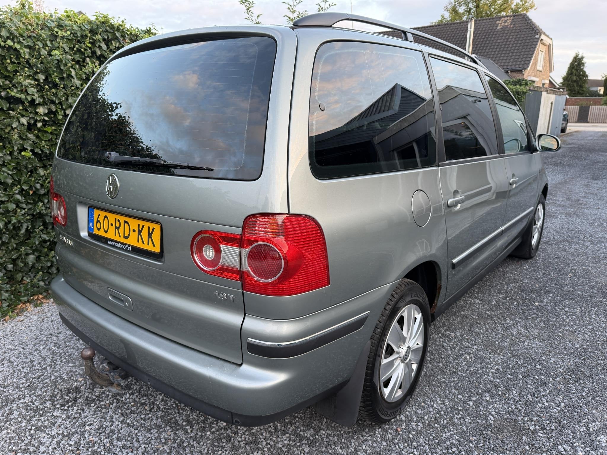 Volkswagen Sharan 1.8 Turbo Comfortline | Autom. Airco | Cru, Auto's, Voorwielaandrijving, Gebruikt, Zwart, 4 cilinders