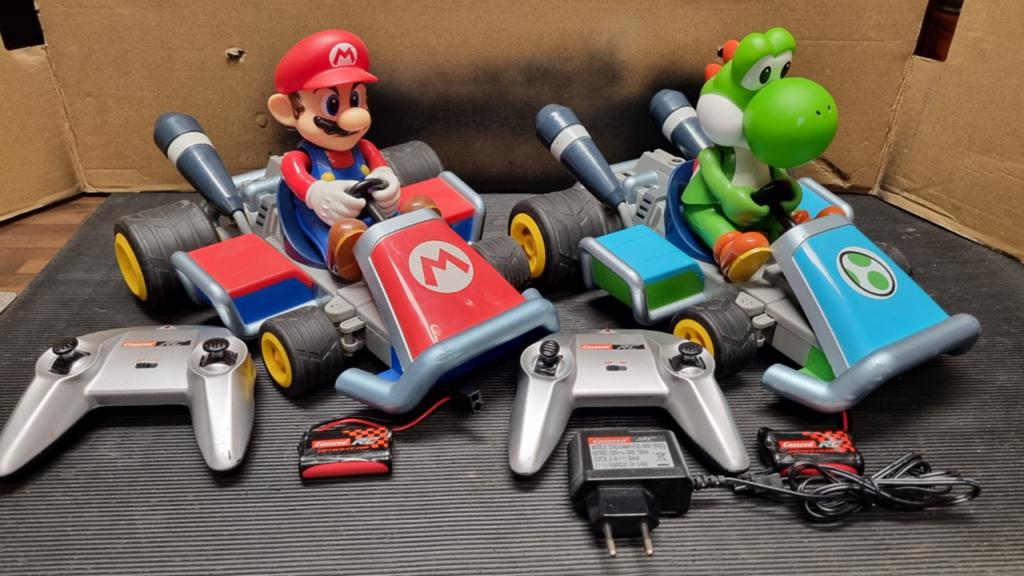 Carrera rc mario kart en yoshi 1:16, Hobby en Vrije tijd, Modelbouw | Radiografisch | Auto's, Gebruikt, Onderdeel, Overige schalen