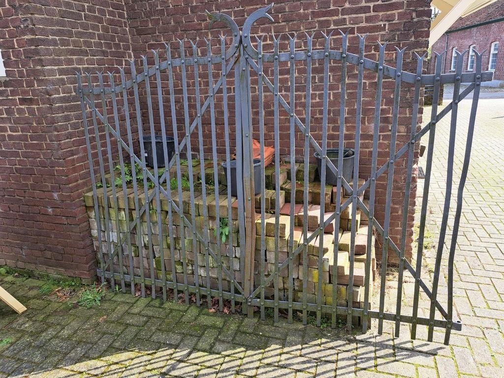 Antieke gesmede tuinpoort / hekwerk - 260x195 cm, Ophalen, Gebruikt, IJzer, 200 cm of meer