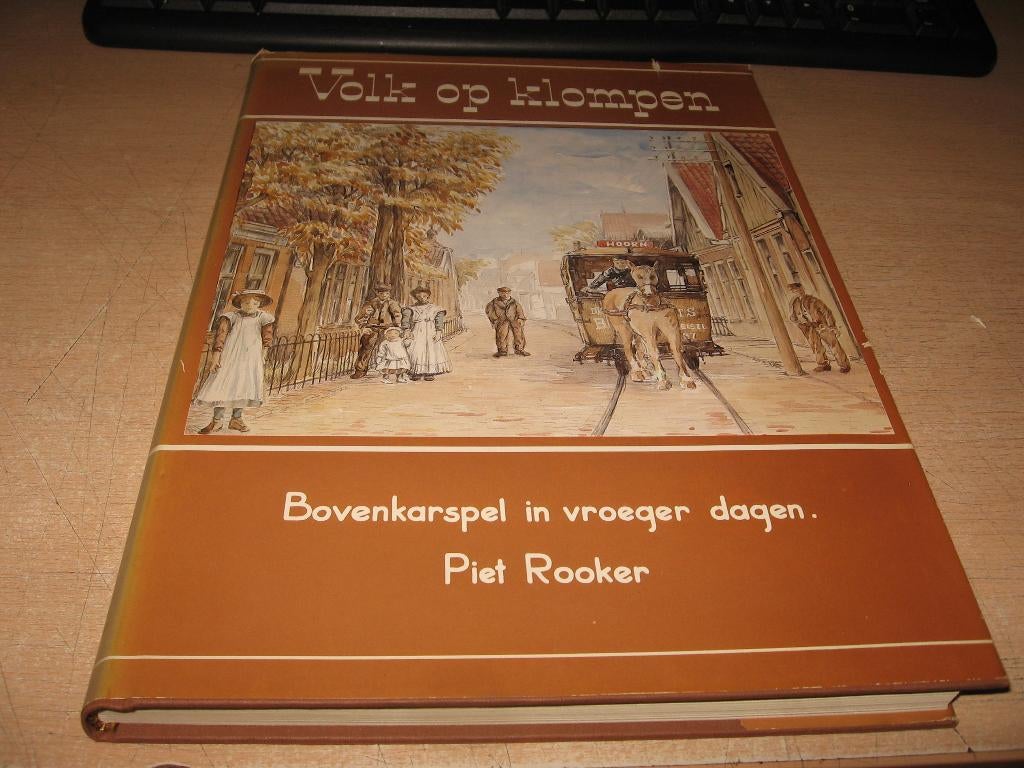 Bovenkarspel in vroeger dagen.....Volk op klompen, Ophalen of Verzenden, Zo goed als nieuw