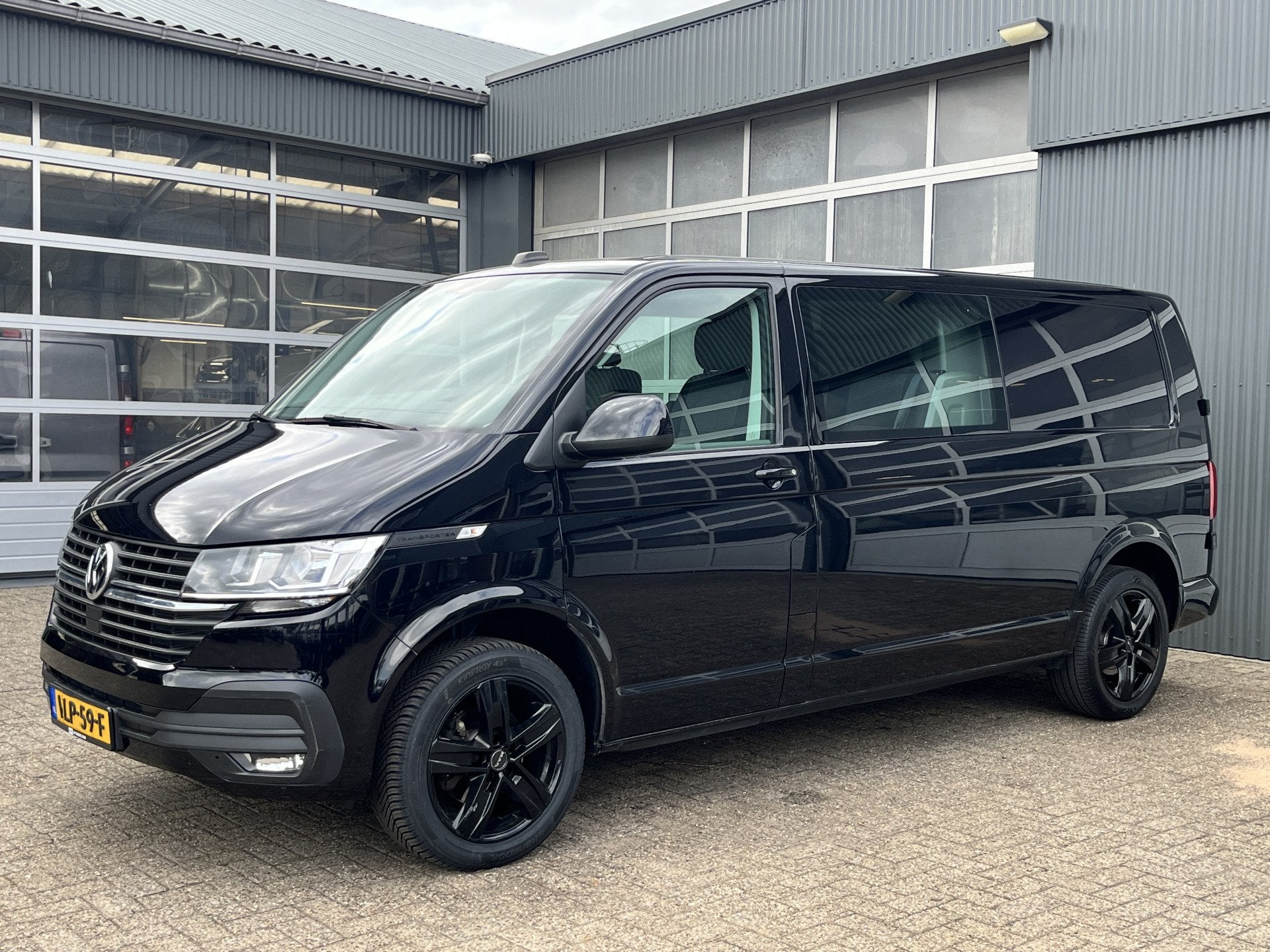 Volkswagen Transporter 2.0 TDI L2H1 DC 150PK Airco Cruise co, Stof, Gebruikt, 4 cilinders, 150 pk