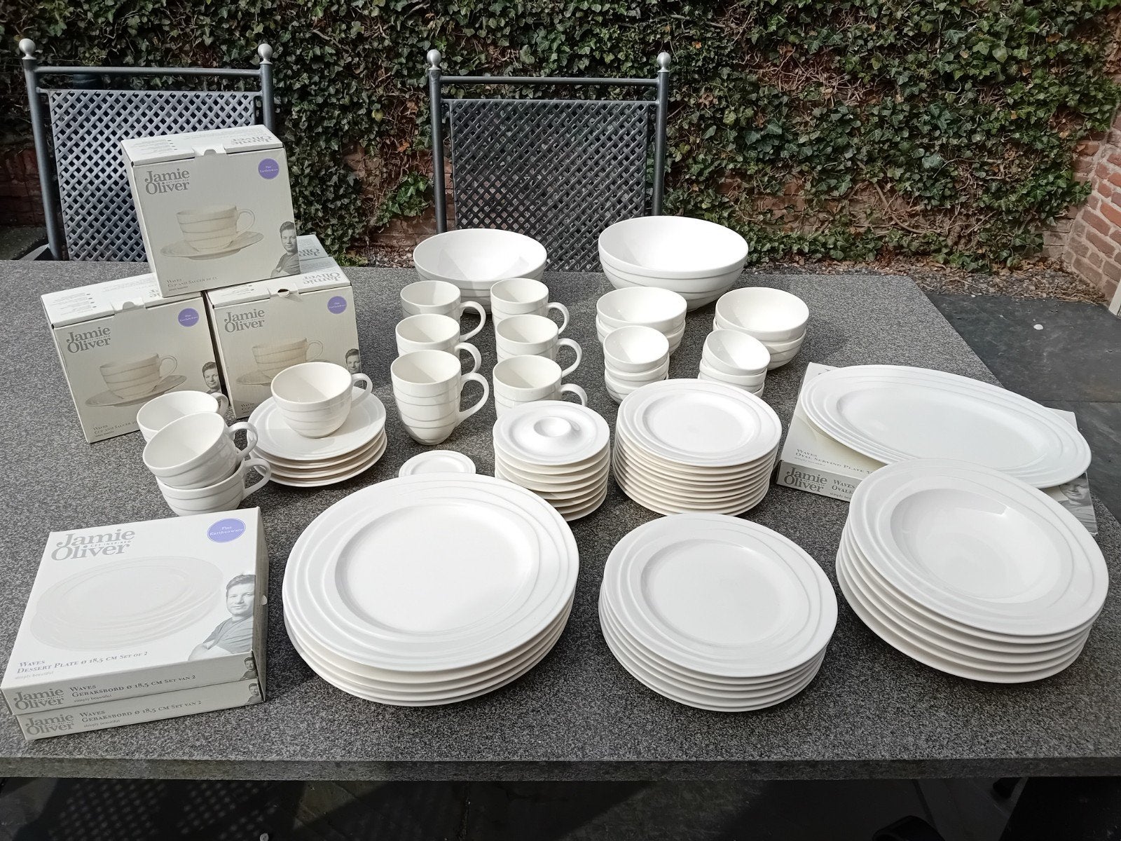 Veel Jamie Oliver Waves servies in prima staat, Huis en Inrichting, Keuken | Servies, Ophalen of Verzenden, Zo goed als nieuw