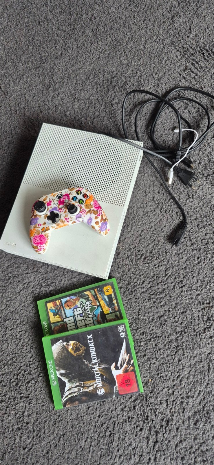 Xbox One S met controller, oplaadbare batterij en 2 spellen, Spelcomputers en Games, Spelcomputers | Xbox One, Verzenden, Xbox One S