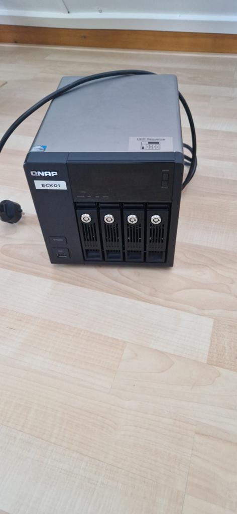 QNAP TS459 pro+ NAS Server - 4-bay opslagoplossing, Ophalen of Verzenden, Zo goed als nieuw