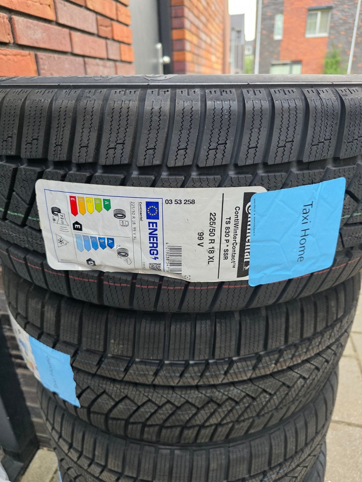Nieuwe Continental Winterbanden 225/50 R18 XL 99V, Auto-onderdelen, Banden en Velgen, 18 inch, Nieuw, Band(en), Personenwagen
