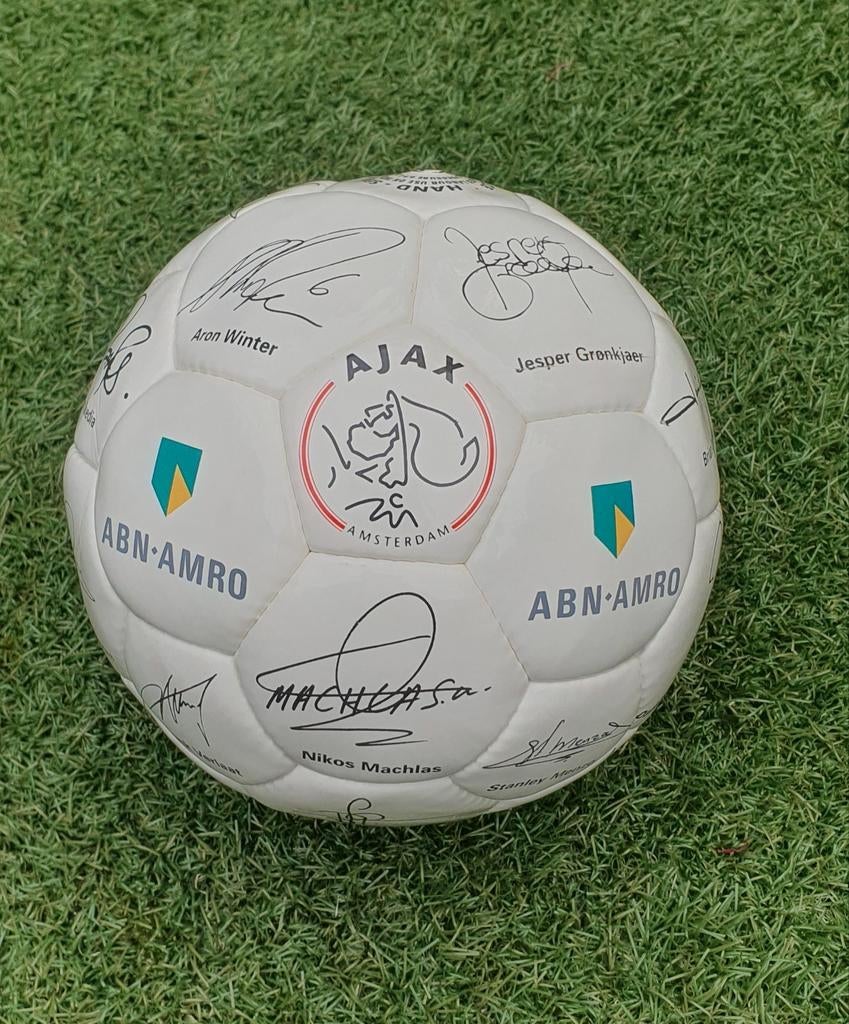Voetbal Ajax., Seizoenskaart, Eén persoon
