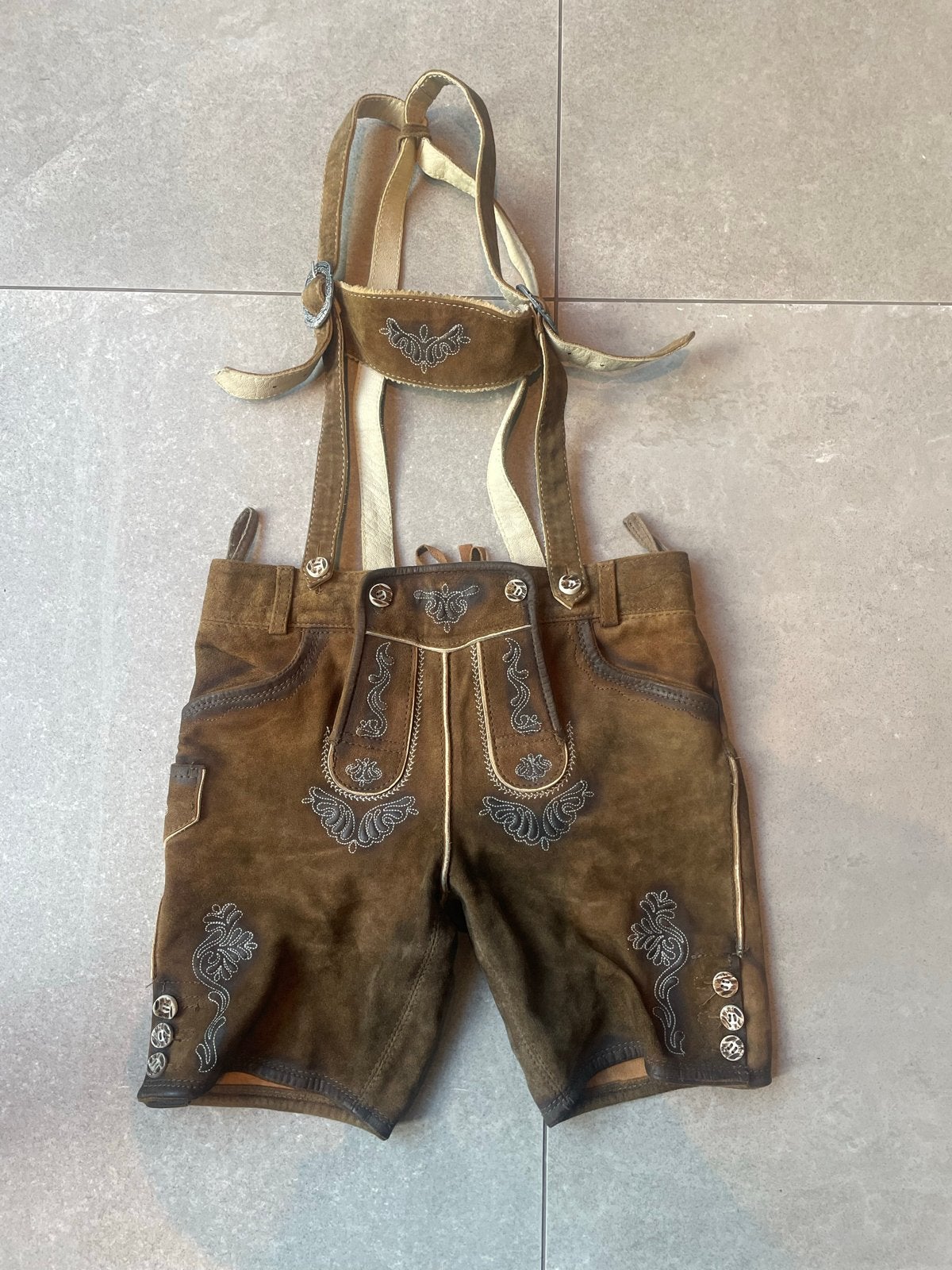 Traditionele verstelbare lederhose van echt leer, Ophalen of Verzenden, Zo goed als nieuw, Carnaval, Kleding