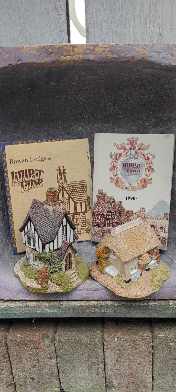 Lilliput Lane Rowan Lodge (limited) en Otter Reach, Ophalen of Verzenden, Zo goed als nieuw, Overige typen