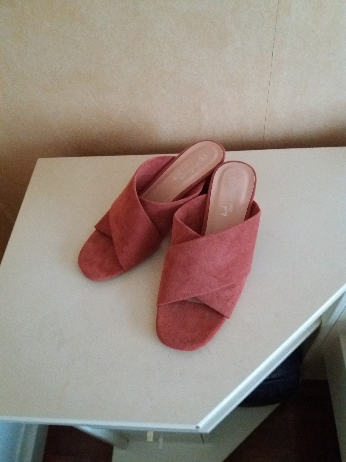 Slippers, Kleding | Dames, Ophalen of Verzenden, Nieuw, Slippers