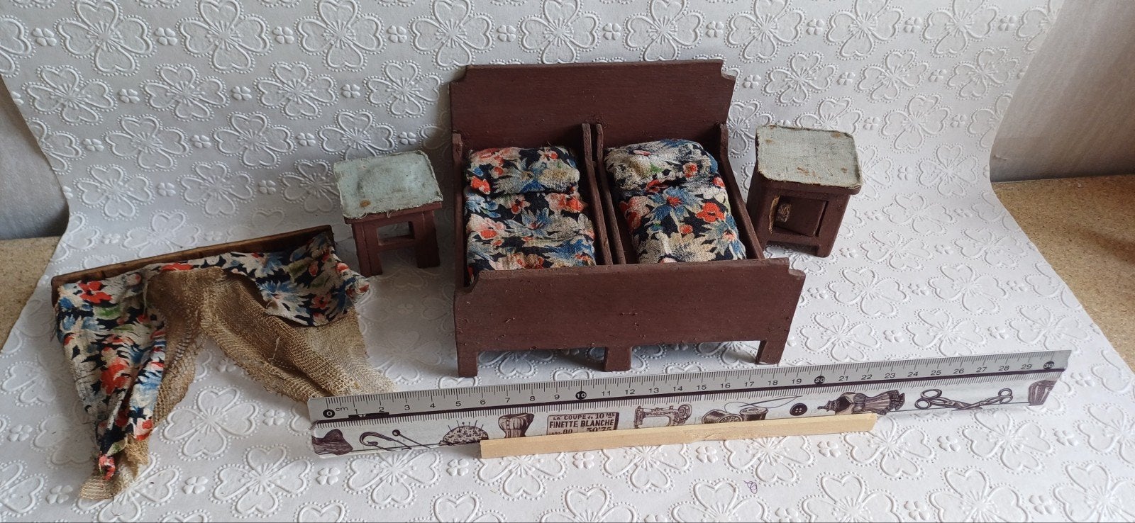 antiek slaapkamer, Verzamelen, Poppenhuizen en Toebehoren, Verzenden, Poppenhuis