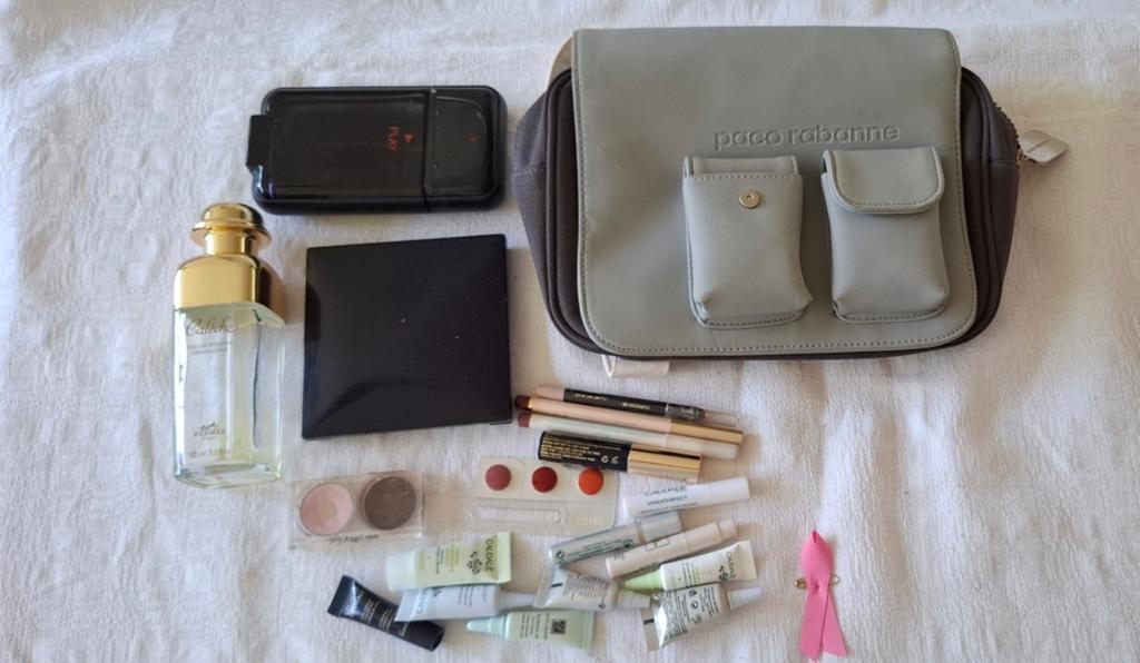 @oude spulletjes: make-up+reistasje van PACO RABANNE+@, Verzenden, Overige kleuren, Gehele gezicht, Make-up