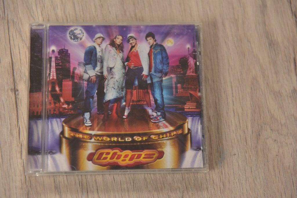 CHIPZ --- THE WORLD OF CHIPZ   12 geweldige nummers, Inclusief boekje, Verzenden, Zo goed als nieuw, Boybands & Girlbands
