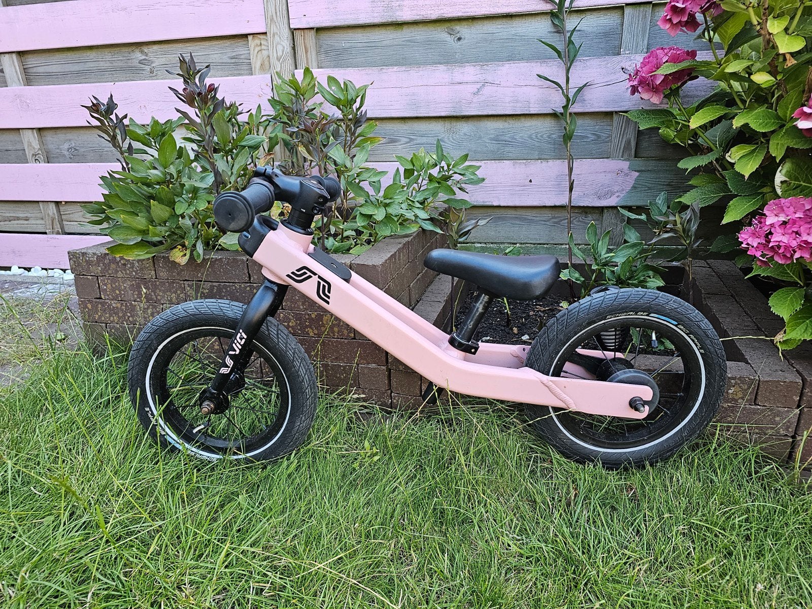 Vici loopfiets roze, Ophalen, Zo goed als nieuw, Loopfiets