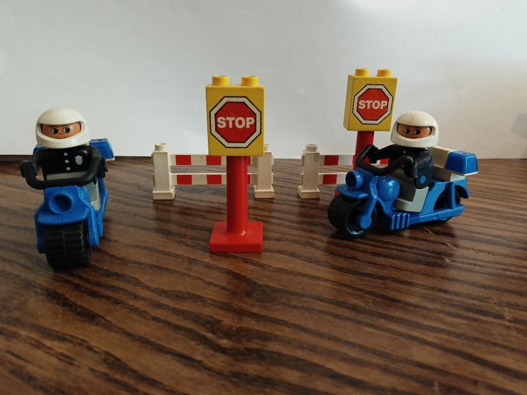 2x duplo verkeersregelaar (motor) set, Kinderen en Baby's, Ophalen of Verzenden, Gebruikt, Compleet, Duplo